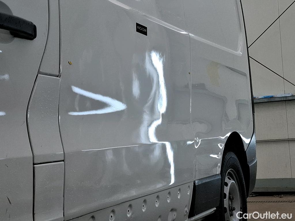  Renault  Trafic  III Fourgon L2H1 3T Confort 2.0 dCi 130CV BVM6 E6d #22