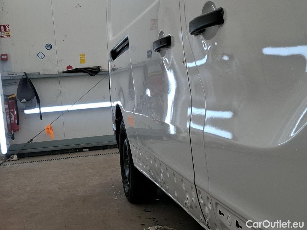  Renault  Trafic  III Fourgon L2H1 3T Confort 2.0 dCi 130CV BVM6 E6d #59