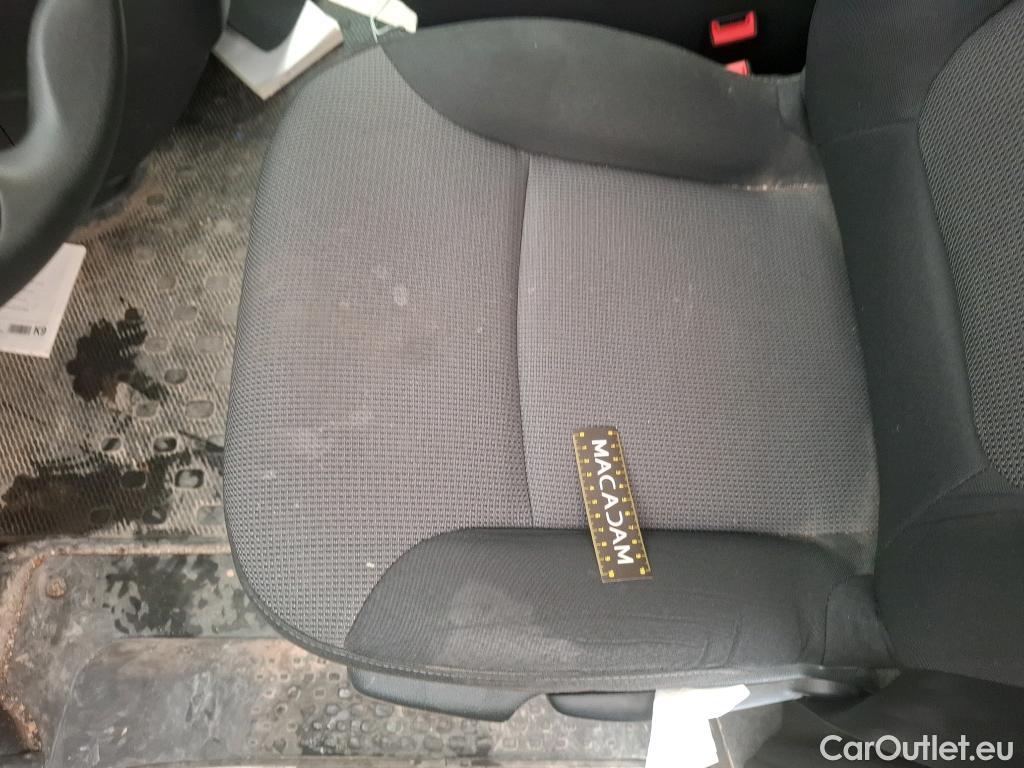  Renault  Trafic  III Fourgon L2H1 3T Confort 2.0 dCi 130CV BVM6 E6d #155