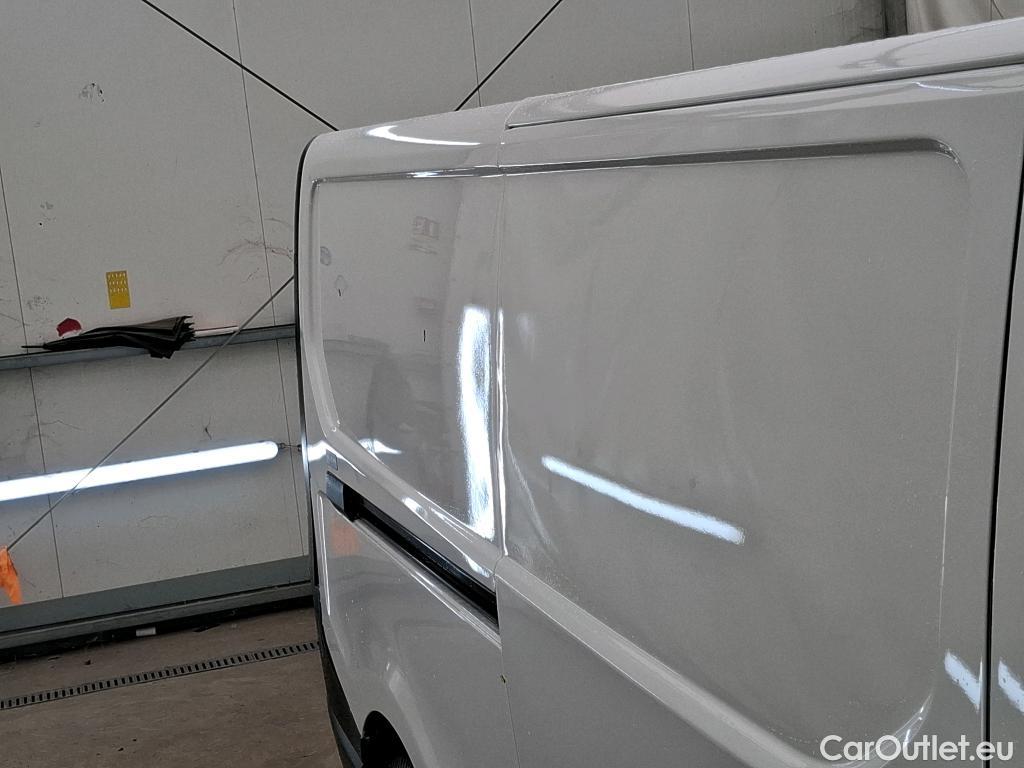  Renault  Trafic  III Fourgon L2H1 3T Confort 2.0 dCi 130CV BVM6 E6d #17