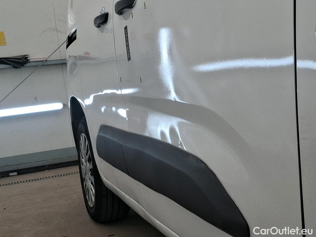  Toyota  Proace TOYOTA  City / 2019 / 4P / Fourgonnette 1.2 MEDIUM 130 VVT-I BUSINESS AUTO #35