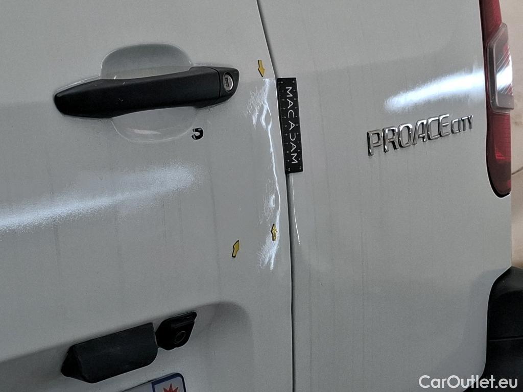  Toyota  Proace TOYOTA  City / 2019 / 4P / Fourgonnette 1.2 MEDIUM 130 VVT-I BUSINESS AUTO #68