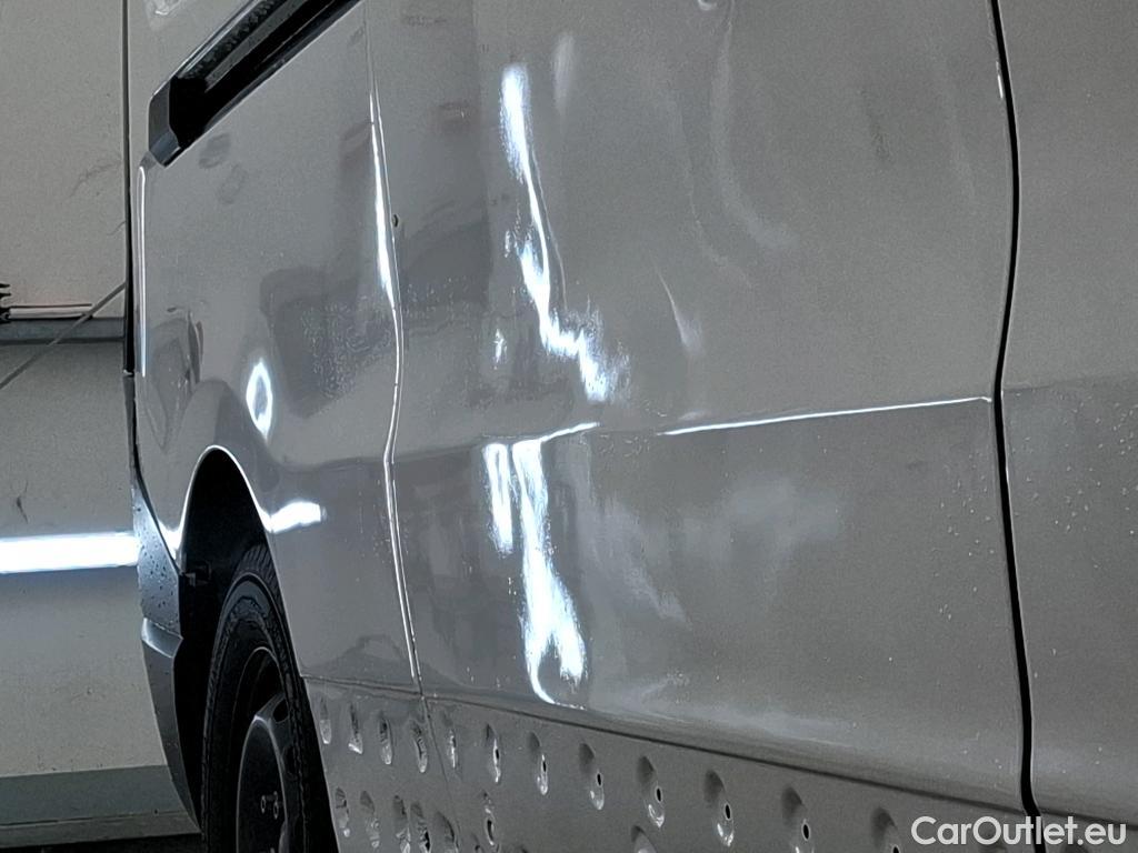  Renault  Trafic  III Fourgon L2H1 3T Confort 2.0 dCi 130CV BVM6 E6d #51