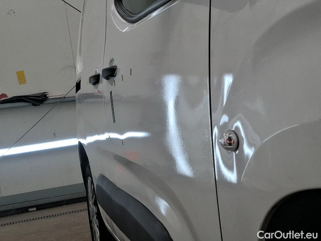  Toyota  Proace TOYOTA  City / 2019 / 4P / Fourgonnette 1.2 MEDIUM 130 VVT-I BUSINESS AUTO #36