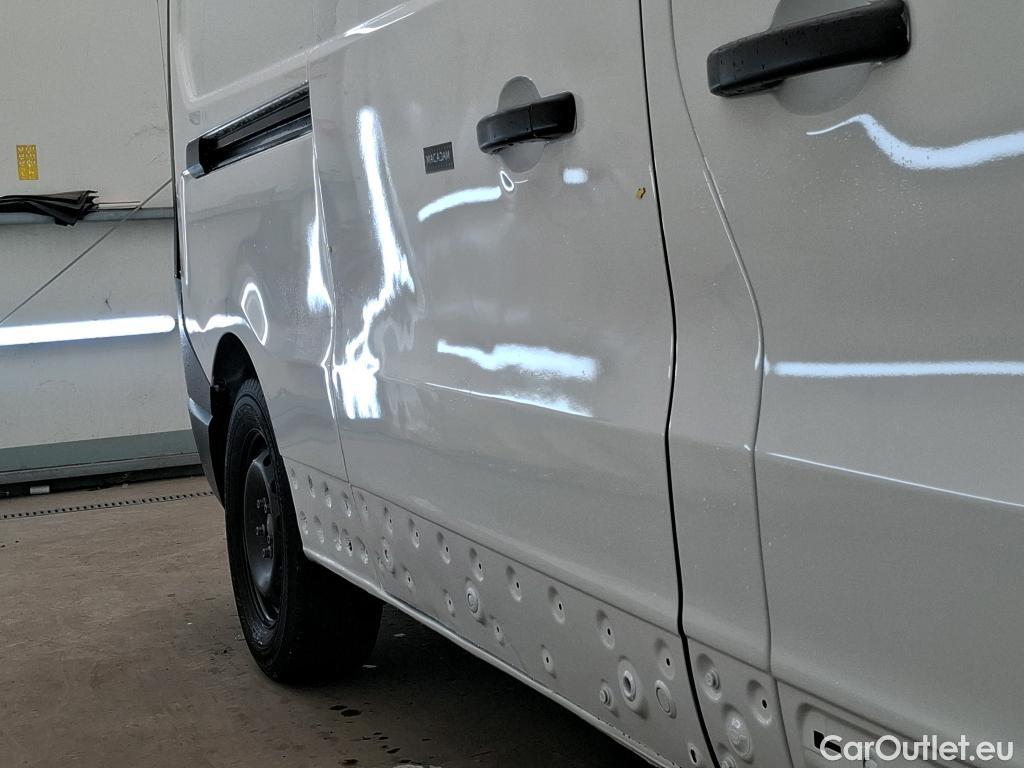  Renault  Trafic  III Fourgon L2H1 3T Confort 2.0 dCi 130CV BVM6 E6d #56