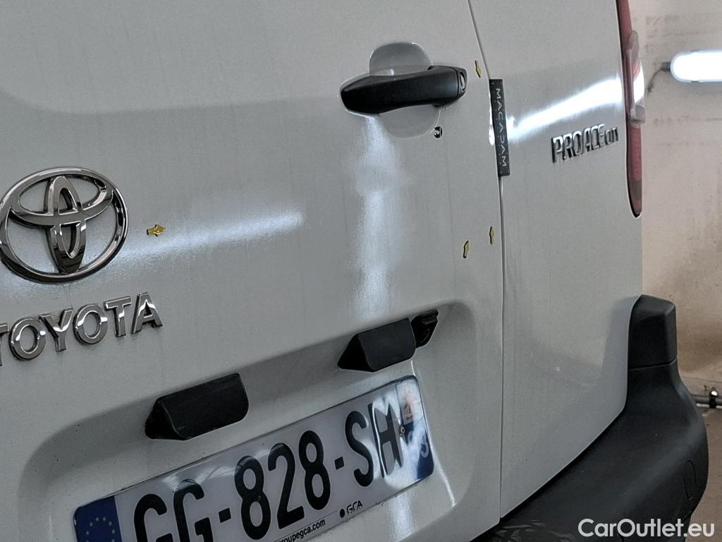  Toyota  Proace TOYOTA  City / 2019 / 4P / Fourgonnette 1.2 MEDIUM 130 VVT-I BUSINESS AUTO #72