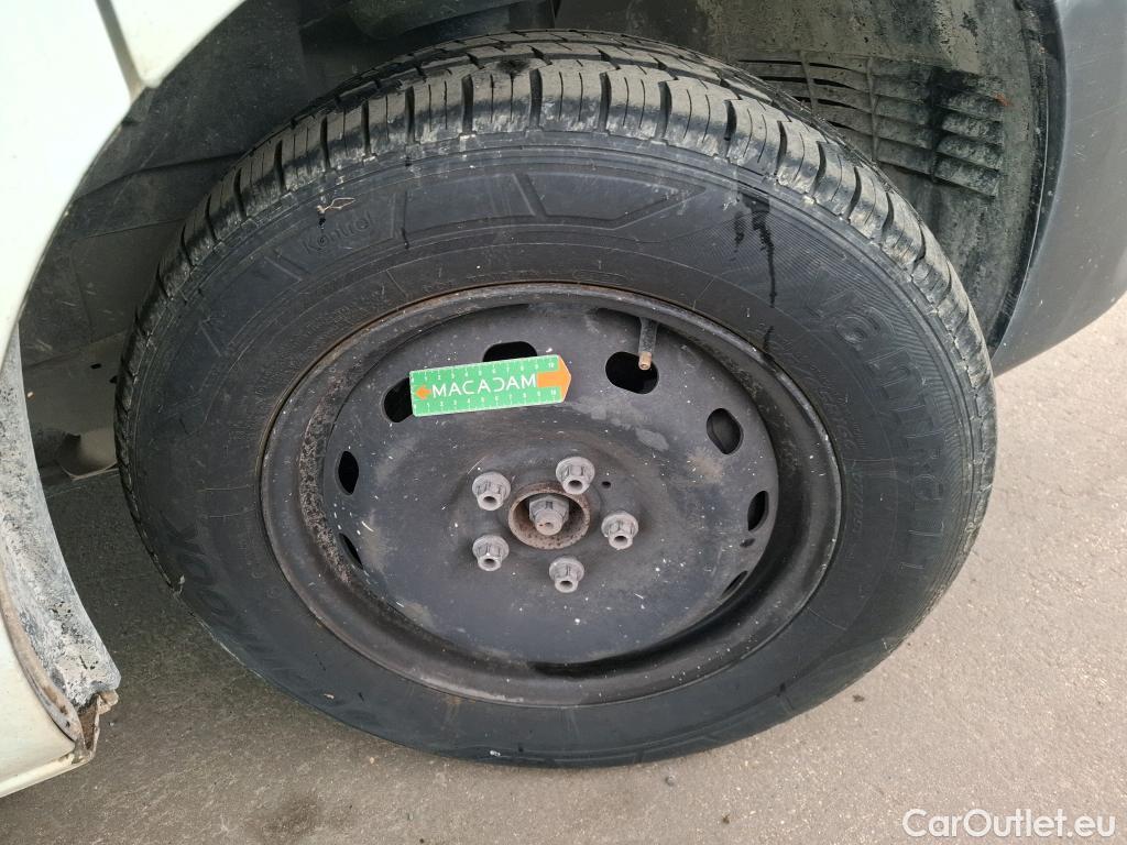  Renault  Trafic RENAULT  VU 4p Fourgon FG GCF L2H1 1300 dCi 120 #25