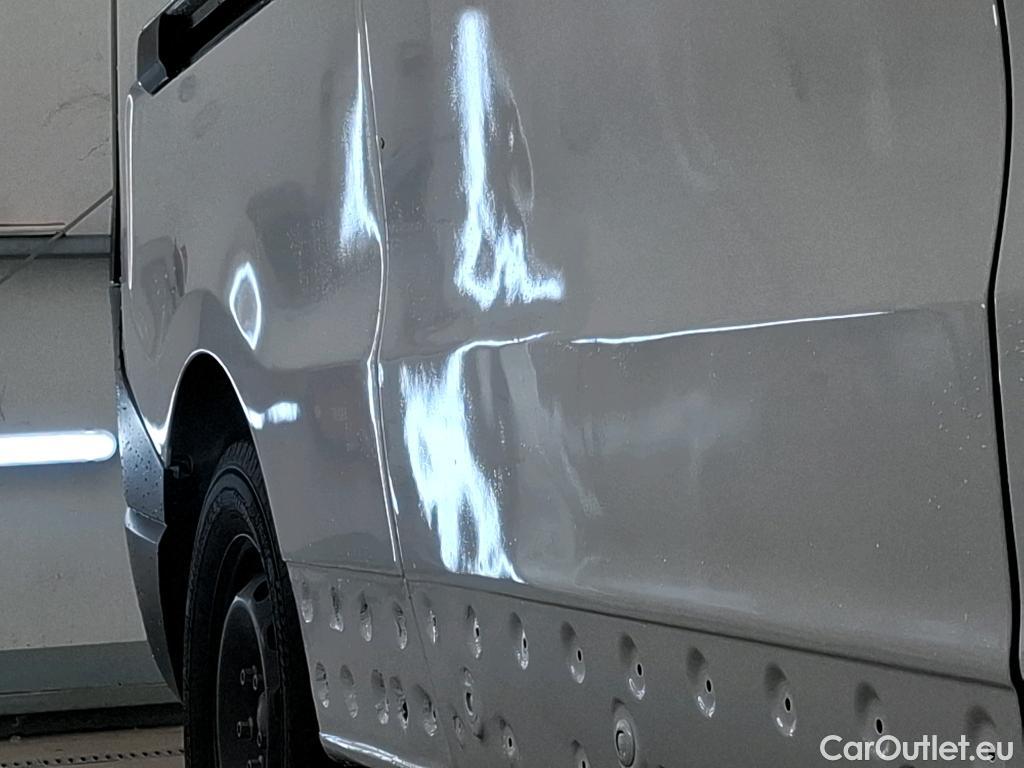 Renault  Trafic  III Fourgon L2H1 3T Confort 2.0 dCi 130CV BVM6 E6d #50