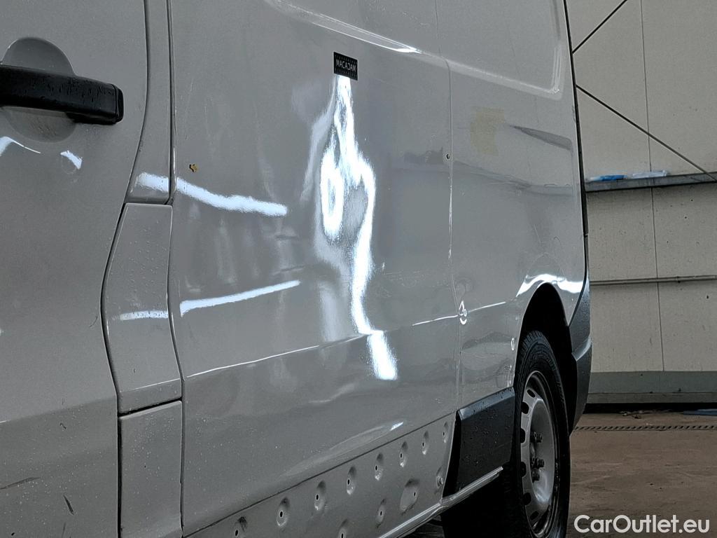 Renault  Trafic  III Fourgon L2H1 3T Confort 2.0 dCi 130CV BVM6 E6d #24