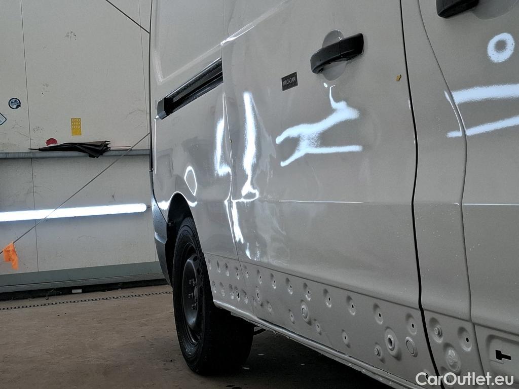  Renault  Trafic  III Fourgon L2H1 3T Confort 2.0 dCi 130CV BVM6 E6d #49