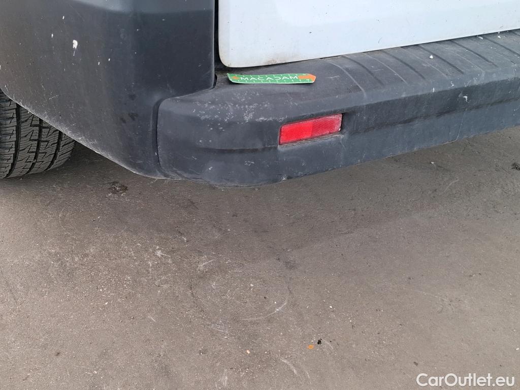  Renault  Trafic RENAULT  VU 4p Fourgon FG GCF L2H1 1300 dCi 120 #17
