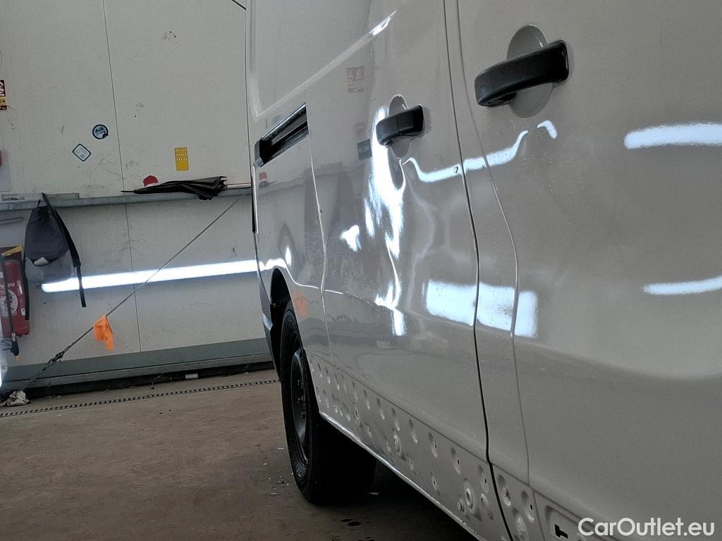  Renault  Trafic  III Fourgon L2H1 3T Confort 2.0 dCi 130CV BVM6 E6d #58