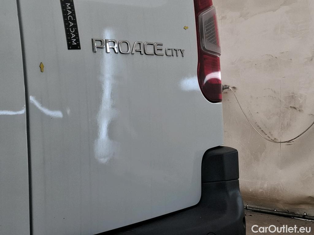  Toyota  Proace TOYOTA  City / 2019 / 4P / Fourgonnette 1.2 MEDIUM 130 VVT-I BUSINESS AUTO #95