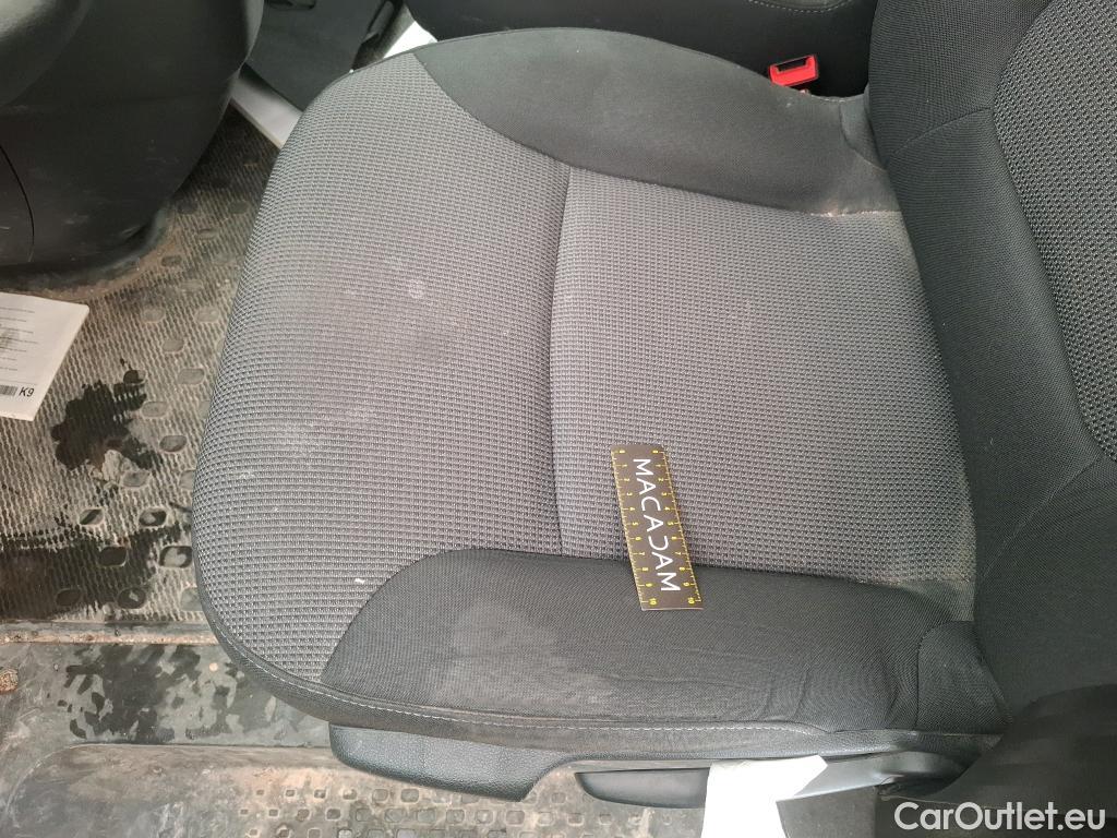  Renault  Trafic  III Fourgon L2H1 3T Confort 2.0 dCi 130CV BVM6 E6d #154