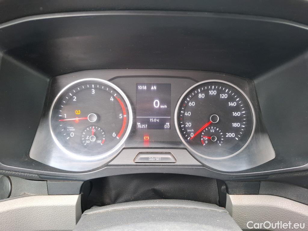  Volkswagen  Crafter  Fourgon Fourgon 35 lang mit Hochdach FWD 2.0 140CV BVM6 #135