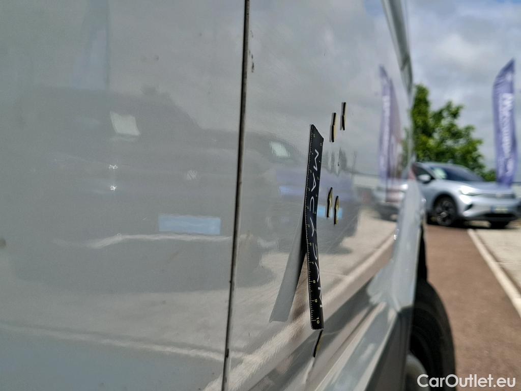  Volkswagen  Crafter  Fourgon Fourgon 35 lang mit Hochdach FWD 2.0 140CV BVM6 #124