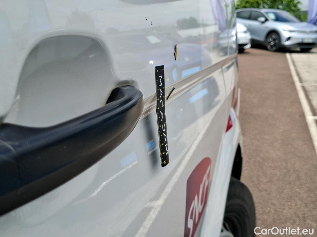  Volkswagen  Crafter  Fourgon Fourgon 35 lang mit Hochdach FWD 2.0 140CV BVM6 #126