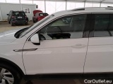 Volkswagen  Tiguan VOLKSWAGEN  / 2020 / 5P / SUV 2.0 TDI SCR 110KW ELEGANCE DSG #58