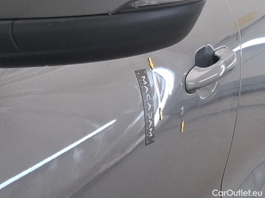  Ford  Kuga FORD  / 2019 / 5P / SUV 2.5 190 hybrid Flexifuel Pshift Titanium #33