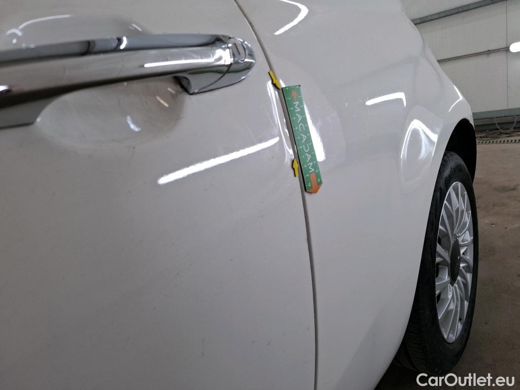  Fiat  500 FIAT   2015  3P  Berline Hybrid 10 BSG 70 ch Dolcevita #4