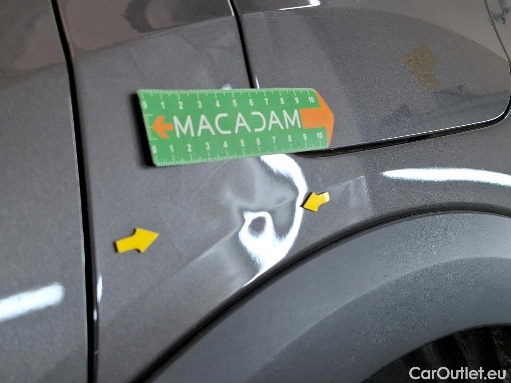  Citroen  C4  Berline Shine 1.5 BlueHDI 130CV BVA8 E6d #4