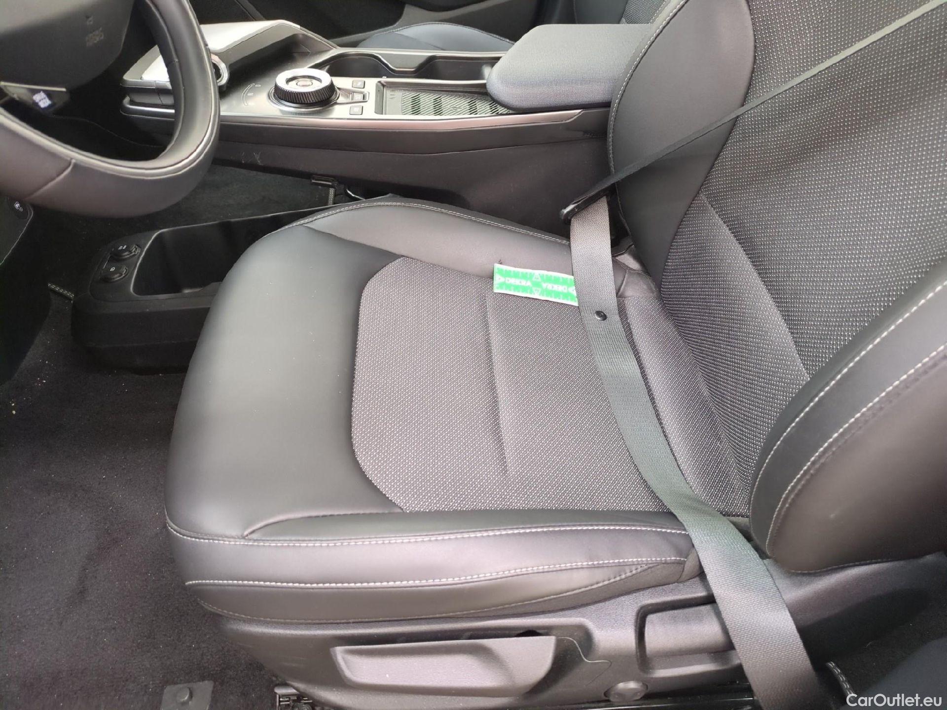  KIA  Ev6 KIA  / 2021 / 5P / SUV 77 KWh AIR ACTIVE BUSINESS #11