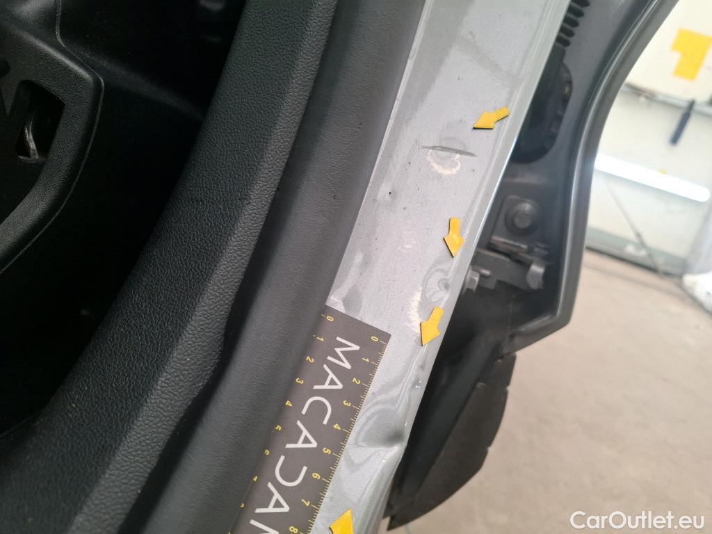  Ford  Kuga FORD  / 2019 / 5P / SUV 2.5 190 hybrid Flexifuel Pshift Titanium #52