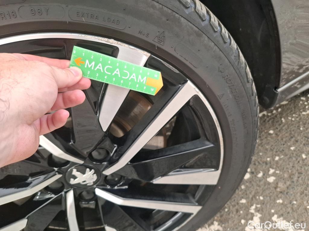  Peugeot  508 PEUGEOT  SW / 2018 / 5P / Break HYBRID 225 E-EAT8 GT Pack #17