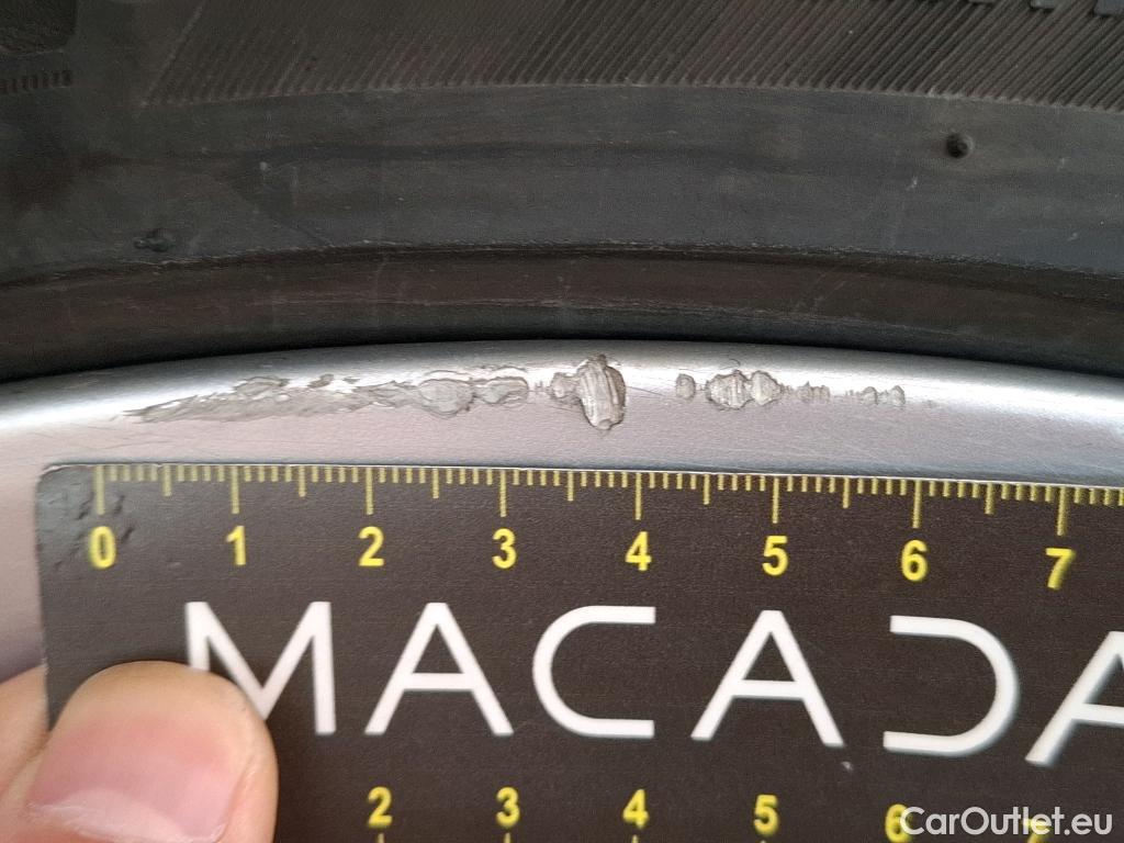  Tesla  Model 3 TESLA  / 2018 / 4P / Berline - / VO RECONDITIONNE - PHOTOS AVANT RECONDITIONNEMENT #4