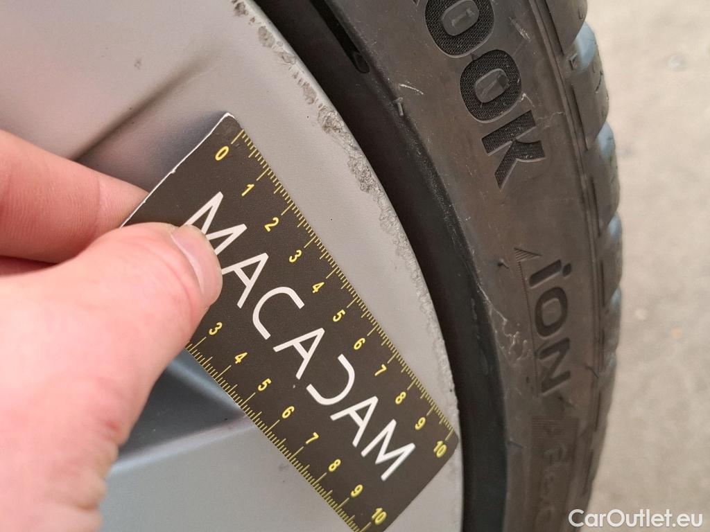  Tesla  Model 3 TESLA  / 2018 / 4P / Berline - / VO RECONDITIONNE - PHOTOS AVANT RECONDITIONNEMENT #32