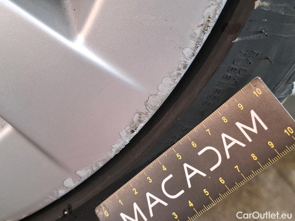  Tesla  Model 3 TESLA  / 2018 / 4P / Berline - / VO RECONDITIONNE - PHOTOS AVANT RECONDITIONNEMENT #9