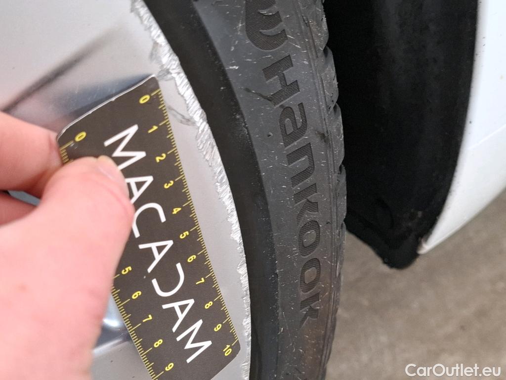  Tesla  Model 3 TESLA  / 2018 / 4P / Berline - / VO RECONDITIONNE - PHOTOS AVANT RECONDITIONNEMENT #25