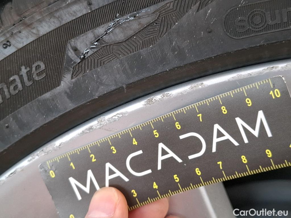  Tesla  Model 3 TESLA  / 2018 / 4P / Berline - / VO RECONDITIONNE - PHOTOS AVANT RECONDITIONNEMENT #23
