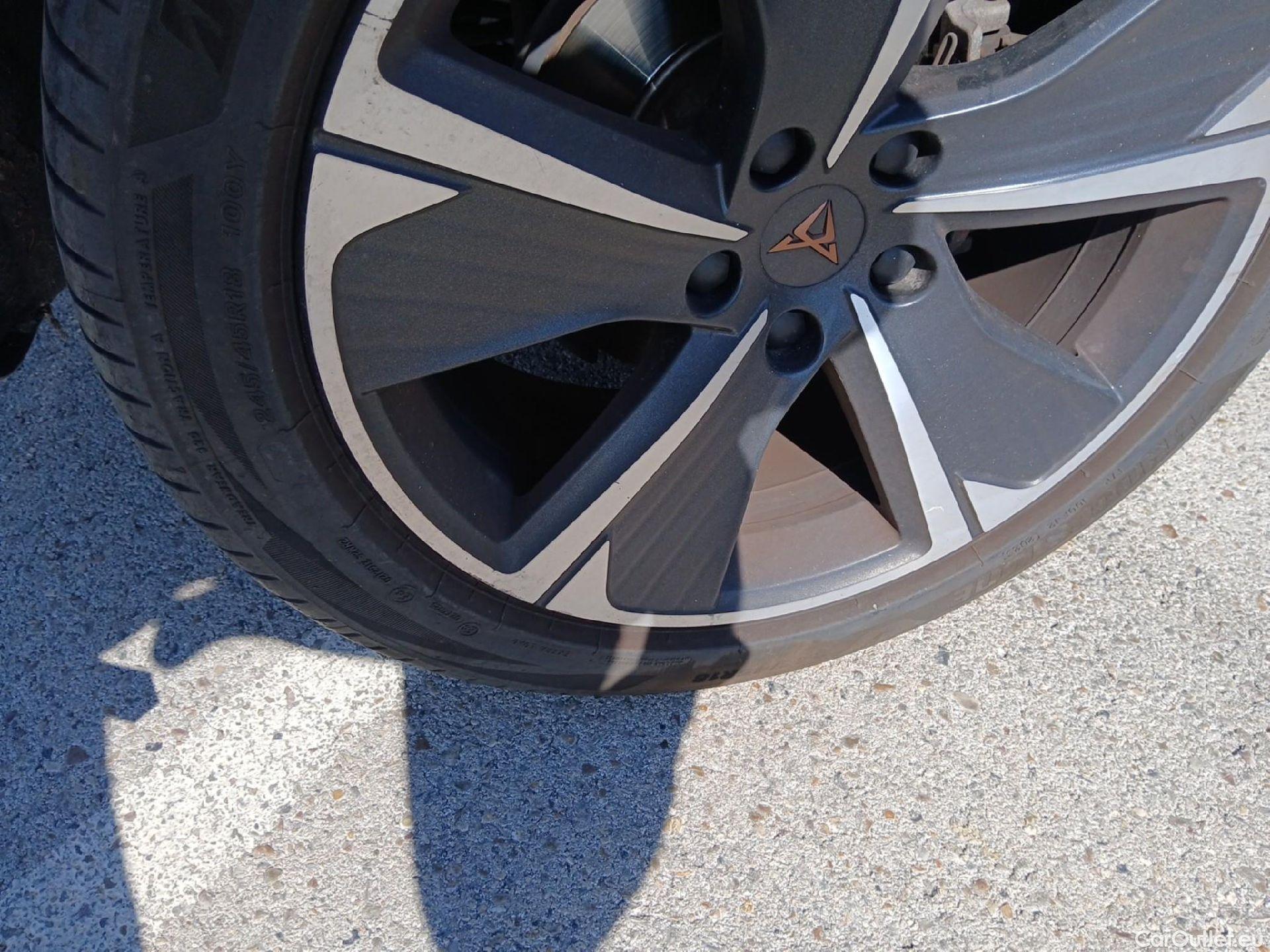  Cupra  Formentor CUPRA  / 2020 / 5P / todoterreno 1.4 e-Hybrid 150kW (204 CV) DSG (AC) #30