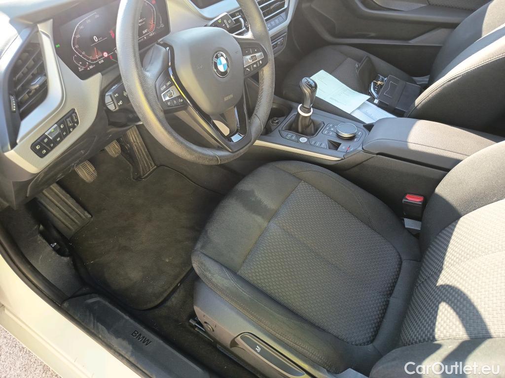  Bmw  Serie 1 BMW  / 2019 / 5P / berlina con portón 118d #11