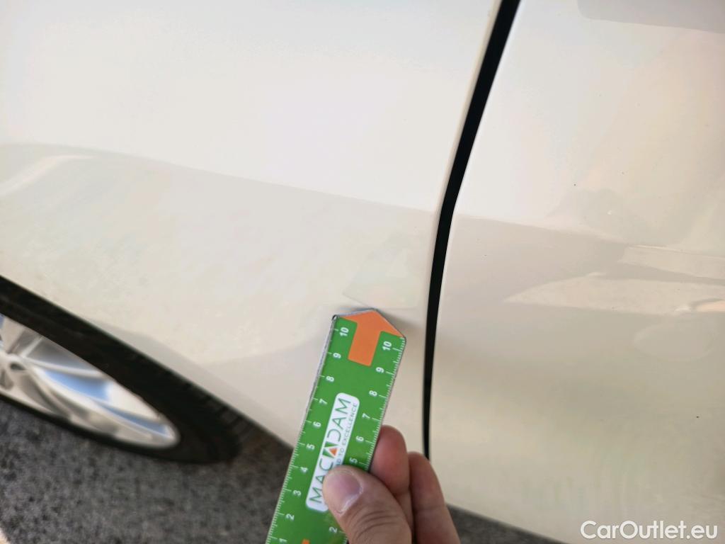  Bmw  Serie 1 BMW  / 2019 / 5P / berlina con portón 118d #27