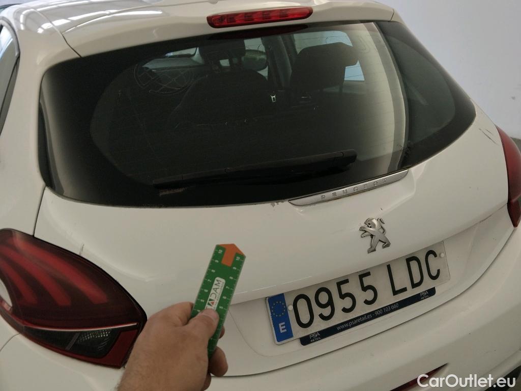  Peugeot  208 PEUGEOT  / 2019 / 5P / berlina con portón BlueHDi 73kW (100CV) Active #8