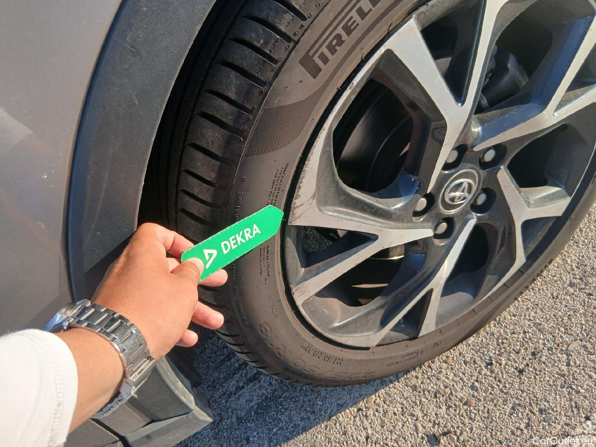  Toyota  C-HR TOYOTA  / 2016 / 5P / todoterreno 1.8 125H Advance (CX) #31
