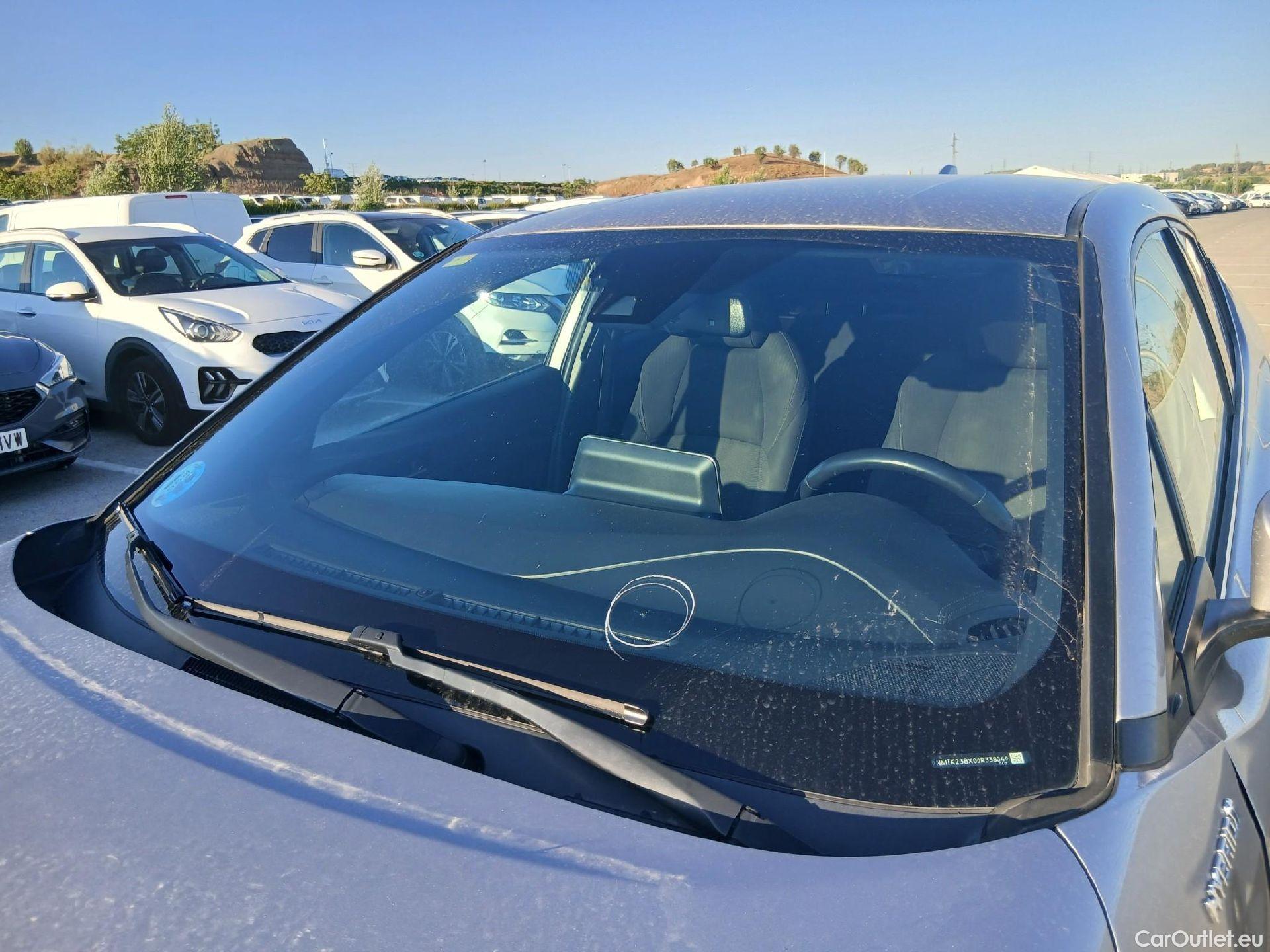  Toyota  C-HR TOYOTA  / 2016 / 5P / todoterreno 1.8 125H Advance (CX) #5