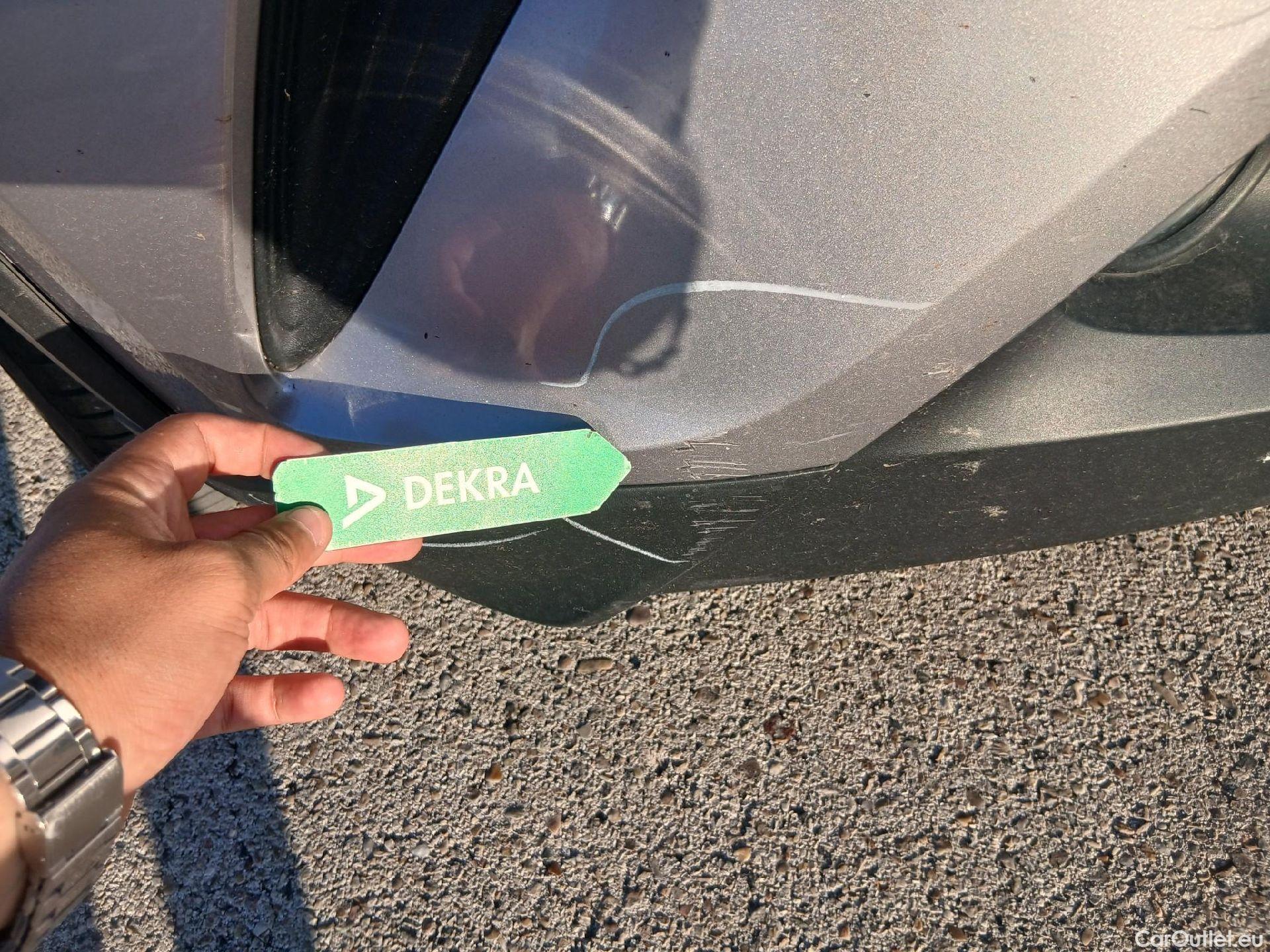  Toyota  C-HR TOYOTA  / 2016 / 5P / todoterreno 1.8 125H Advance (CX) #1