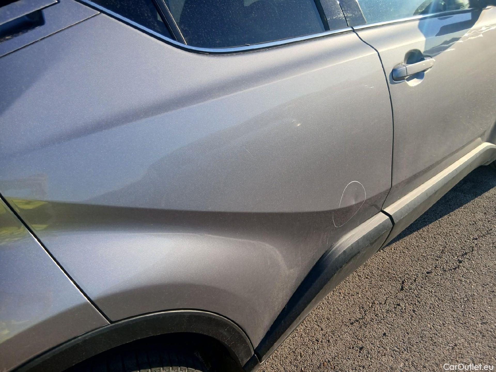  Toyota  C-HR TOYOTA  / 2016 / 5P / todoterreno 1.8 125H Advance (CX) #28