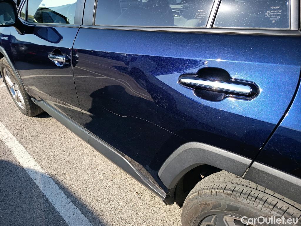  Toyota  RAV4 TOYOTA  / 2018 / 5P / todoterreno 2.5l 220H Luxury #14