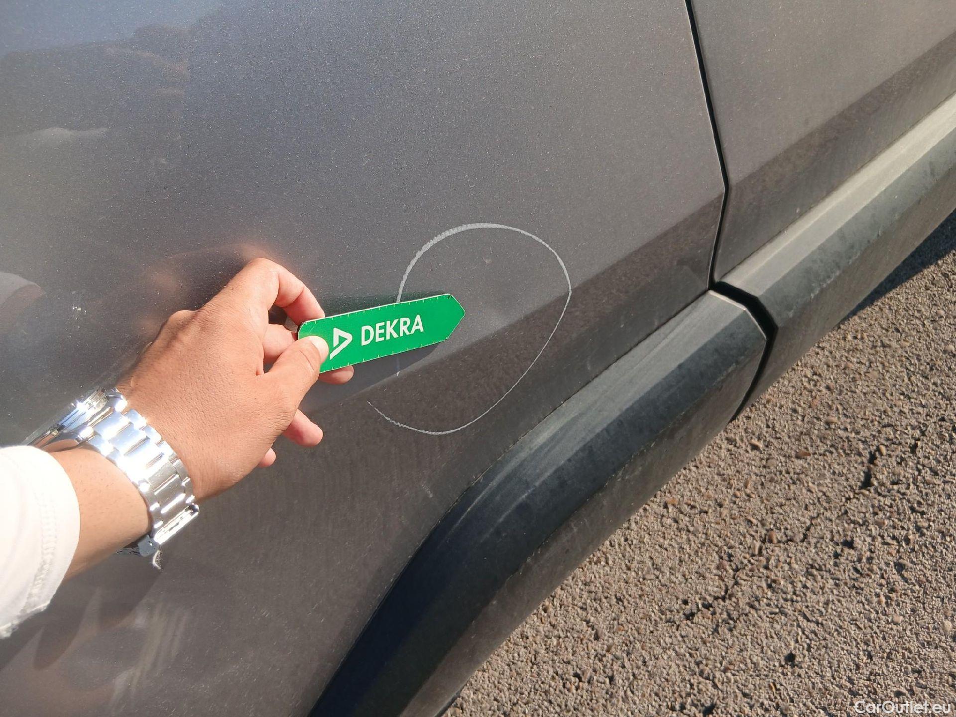  Toyota  C-HR TOYOTA  / 2016 / 5P / todoterreno 1.8 125H Advance (CX) #27