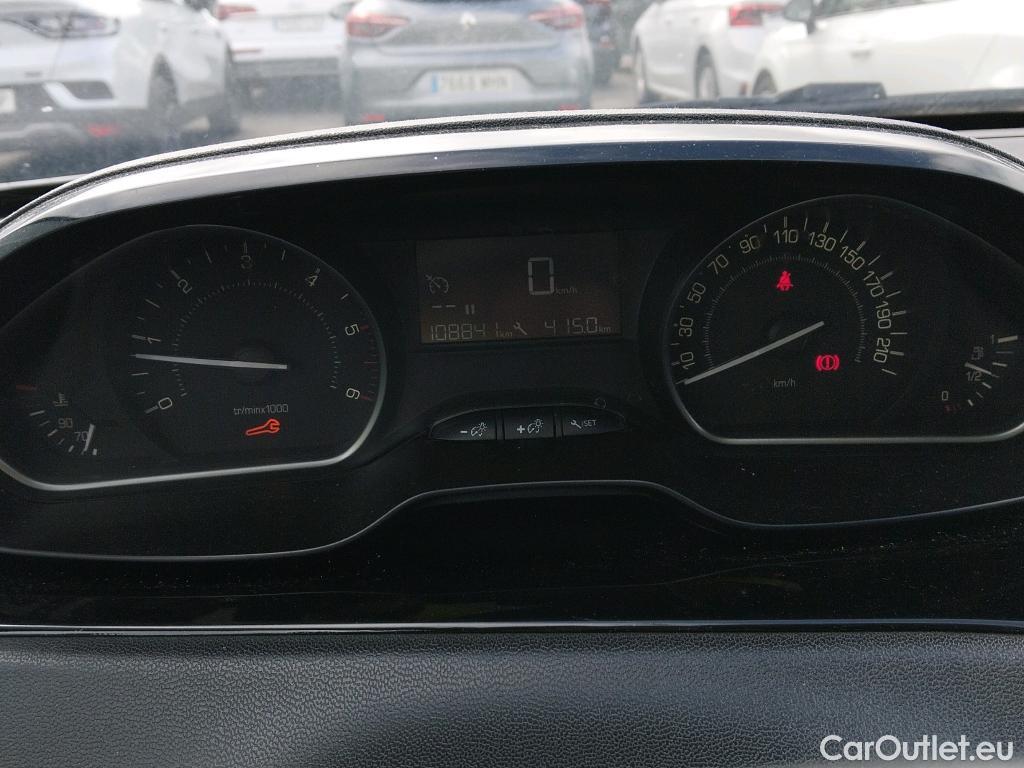  Peugeot  208 PEUGEOT  / 2019 / 5P / berlina con portón BlueHDi 73kW (100CV) Active #42