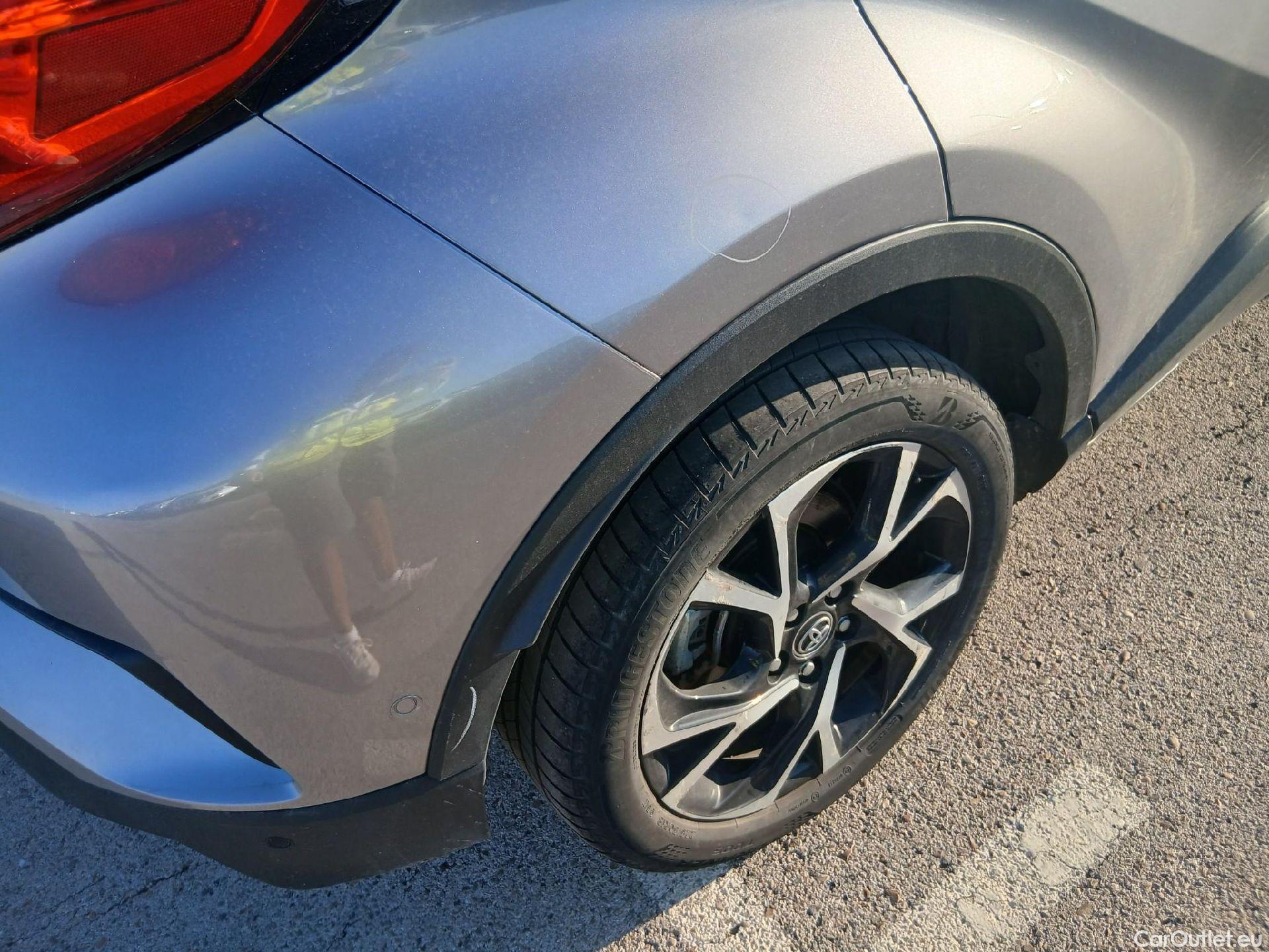  Toyota  C-HR TOYOTA  / 2016 / 5P / todoterreno 1.8 125H Advance (CX) #22