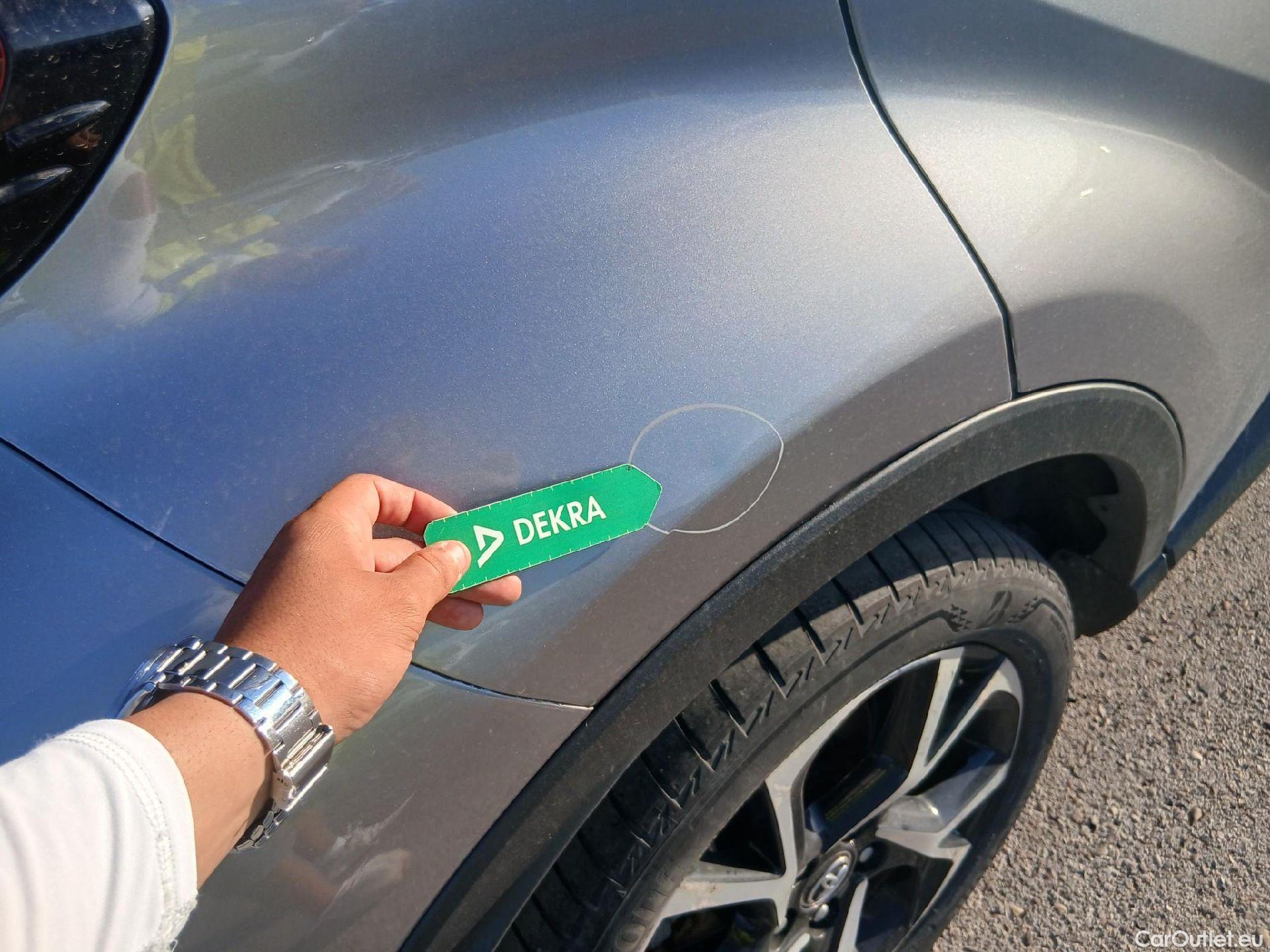  Toyota  C-HR TOYOTA  / 2016 / 5P / todoterreno 1.8 125H Advance (CX) #24