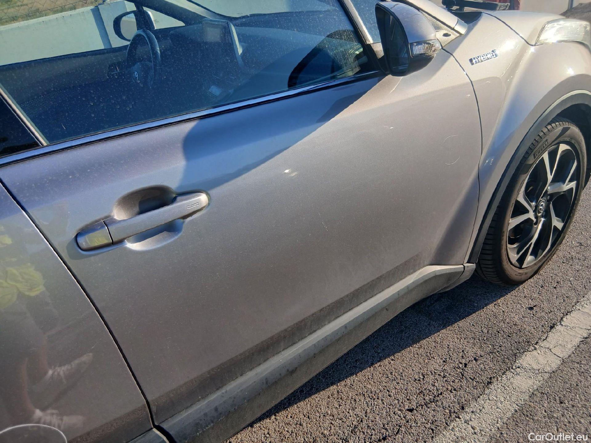  Toyota  C-HR TOYOTA  / 2016 / 5P / todoterreno 1.8 125H Advance (CX) #30