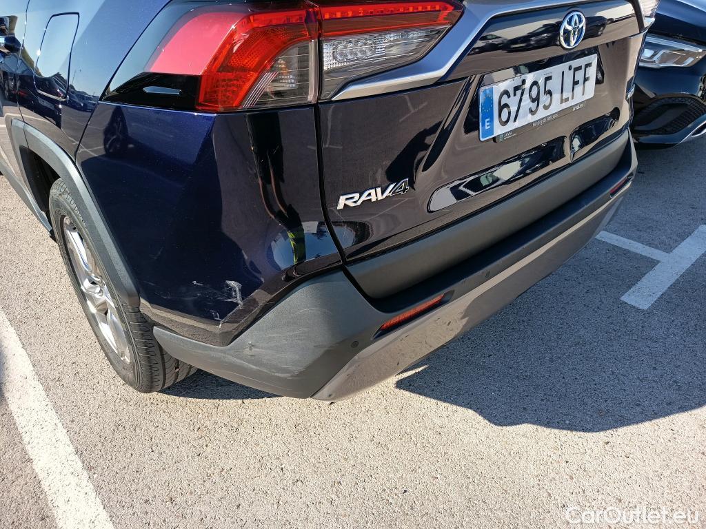  Toyota  RAV4 TOYOTA  / 2018 / 5P / todoterreno 2.5l 220H Luxury #34