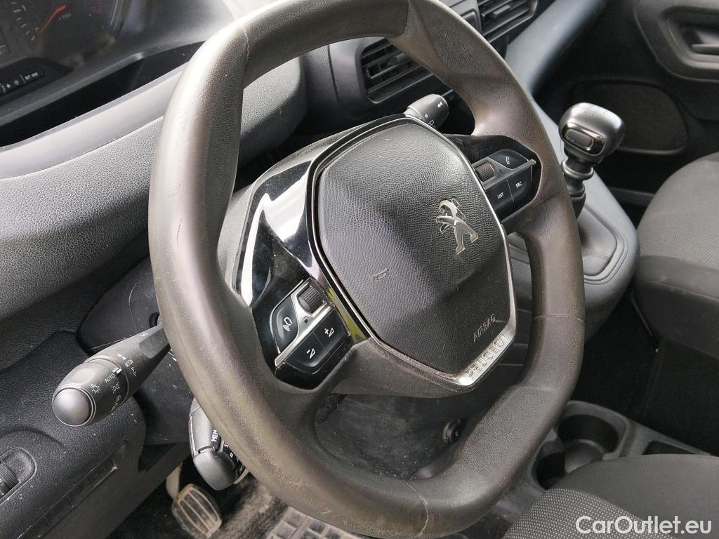  Peugeot  RIFTER PEUGEOT  / 2018 / 5P / monovolumen compacto Active Pack Standard BlueHDi 73kW #21