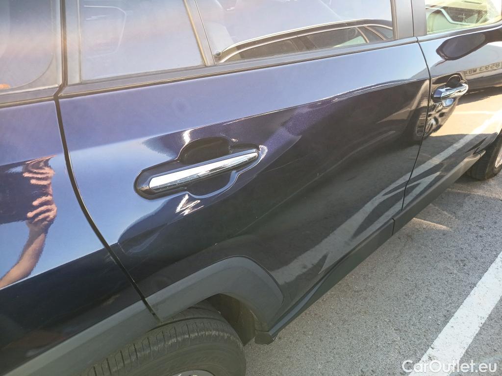  Toyota  RAV4 TOYOTA  / 2018 / 5P / todoterreno 2.5l 220H Luxury #3